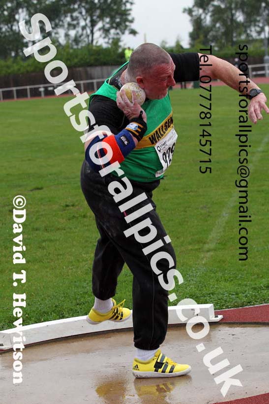 Mens and Boys shot putt, 2021 North Eastern Track and Field Champs., Middesbrough. Photo: David T. Hewitson/Sports for All Pics
